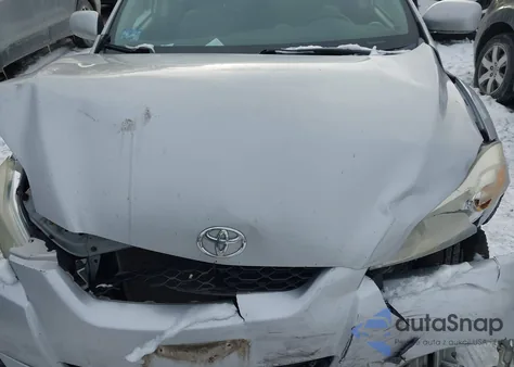 2010 Toyota Matrix z USA, uszkodzony, nr VIN 2T1KU4EE2AC358703